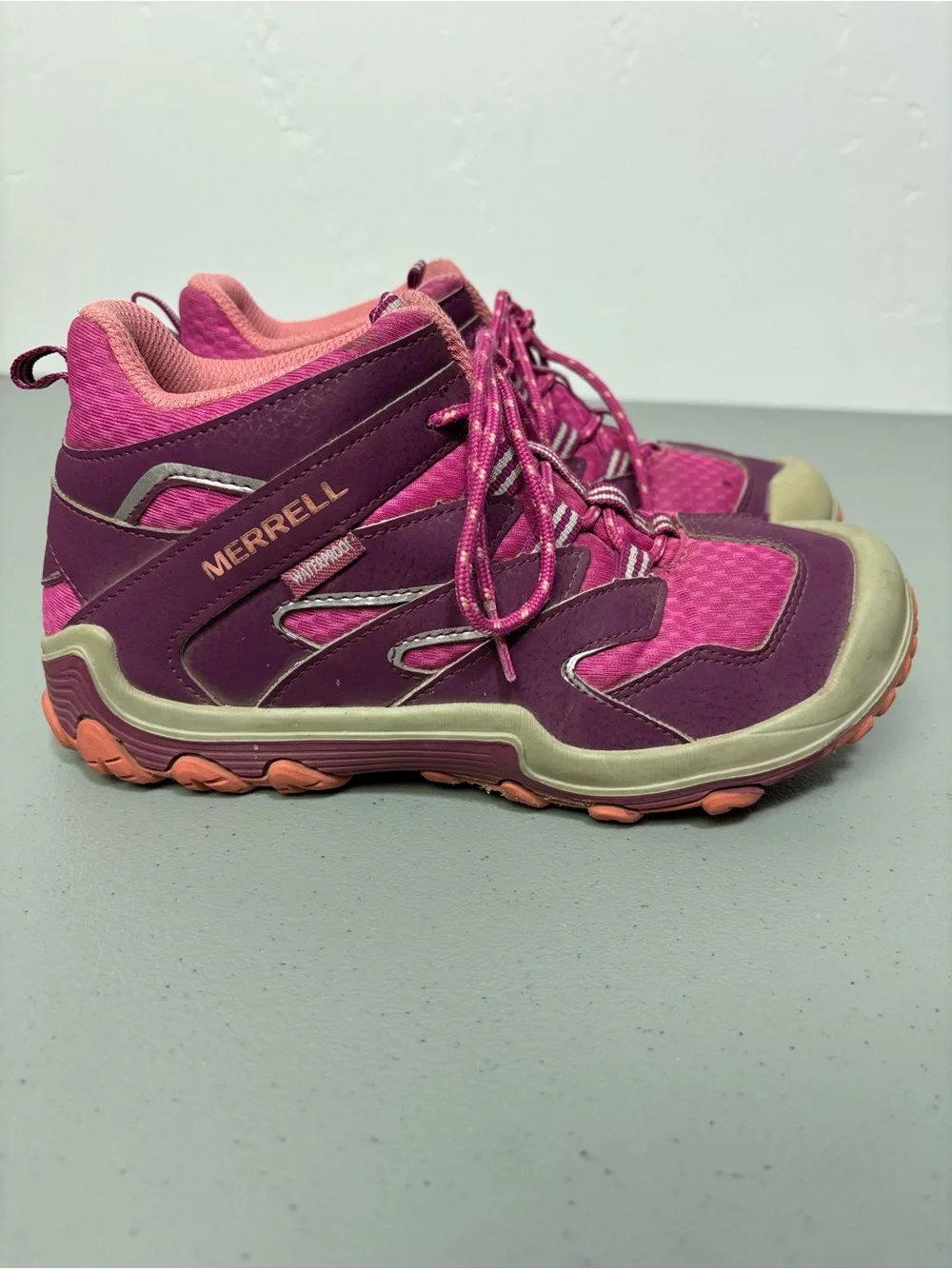 Merrell Kids' Pink Waterproof Hiking Boot Chameleon 7 Size 3.5 Girls Outdoor